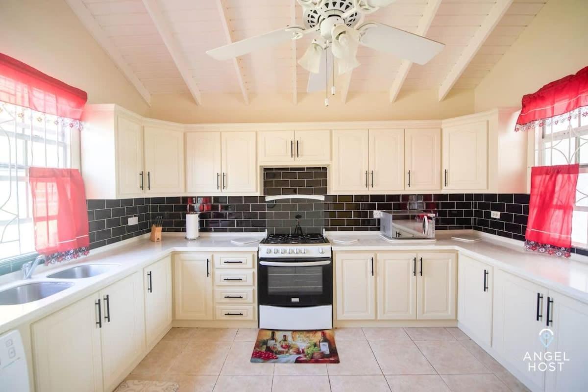 Beachy Cottage I Kitchen I Wi-Fi I Shaded Cabana I Parking Saint Philip Kültér fotó