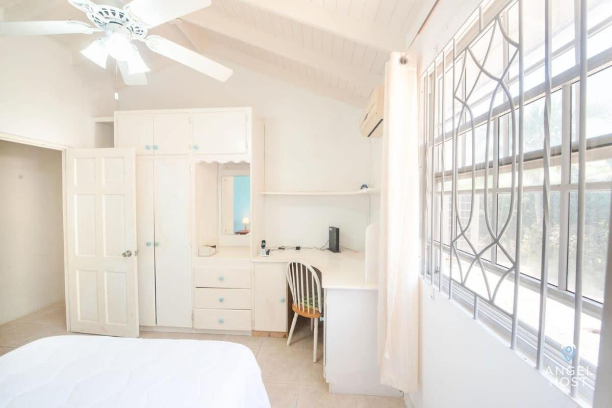 Beachy Cottage I Kitchen I Wi-Fi I Shaded Cabana I Parking Saint Philip Kültér fotó